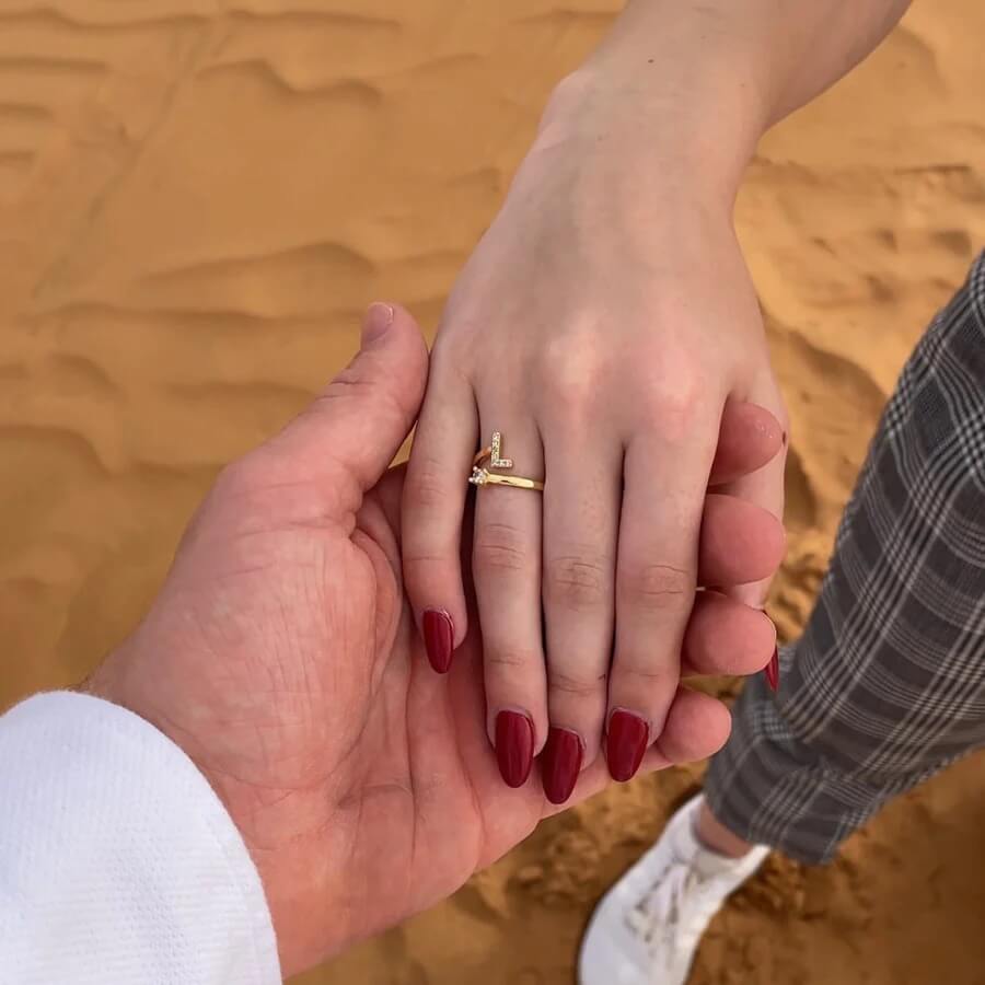RING WITH INITIAL